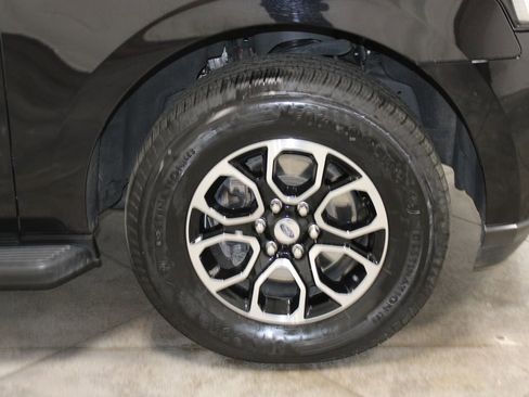 Used 2024 Ford Expedition Max XLT image 56