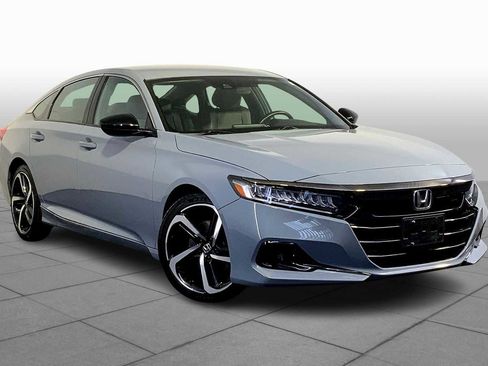 Used 2022 Honda Accord Sport image 2