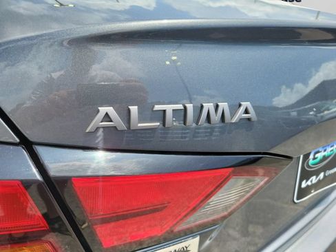 Used 2024 Nissan Altima 2.5 SV FWD image 34