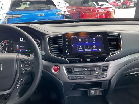 Used 2023 Honda Ridgeline Sport image 7