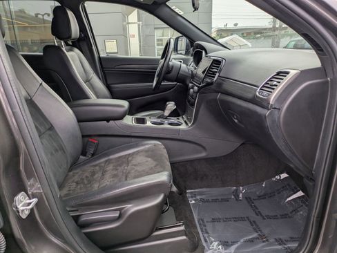 Used 2021 Jeep Grand Cherokee Laredo X image 20