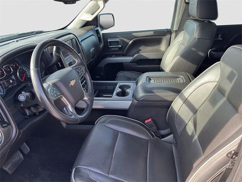 Used 2018 Chevrolet Silverado 1500 High Country image 9
