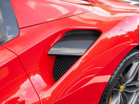 Used 2018 Ferrari 488 Spider RWD image 28