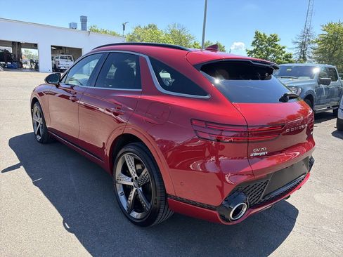 Used 2024 Genesis GV70 3.5T Sport w/ Sport Prestige Package AWD/4WD image 3