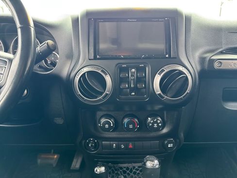 Used 2016 Jeep Wrangler Unlimited Sport w/ Quick Order Package 24S image 17