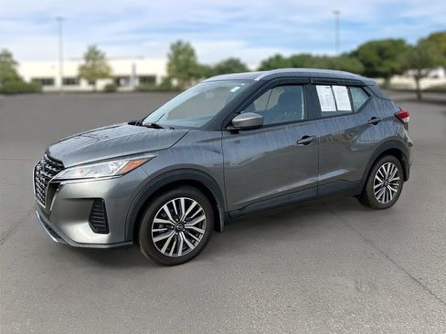 Used 2023 Nissan Kicks SV image 28
