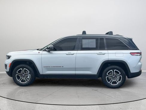 Used 2022 Jeep Grand Cherokee Trailhawk AWD/4WD image 10