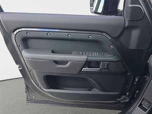 New 2026 Land Rover Defender 110 V8 image 28
