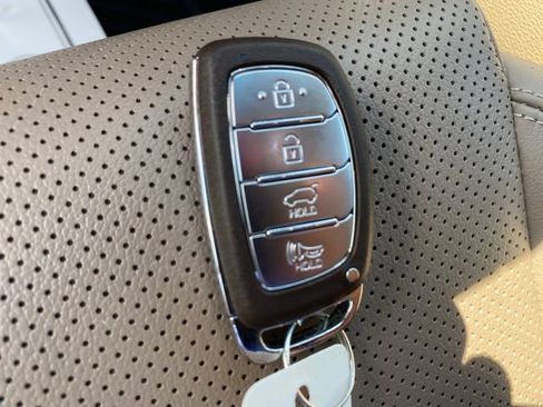 Used 2020 Hyundai Tucson Limited AWD/4WD image 25