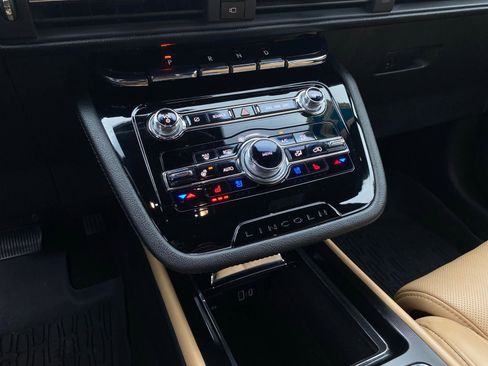 Used 2021 Lincoln Corsair Reserve w/ Equipment Group 201A image 14