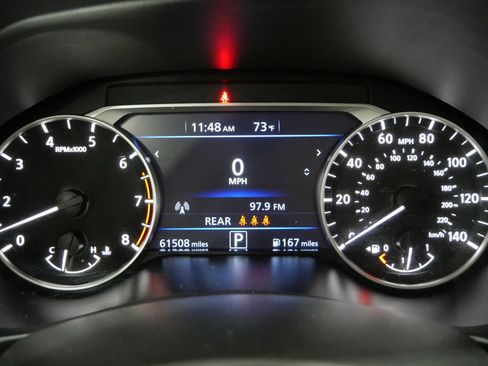 Used 2024 Nissan Altima 2.5 SR FWD image 14