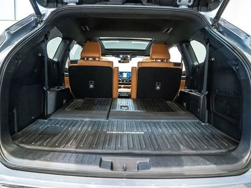 Certified 2021 Toyota Highlander Platinum image 38