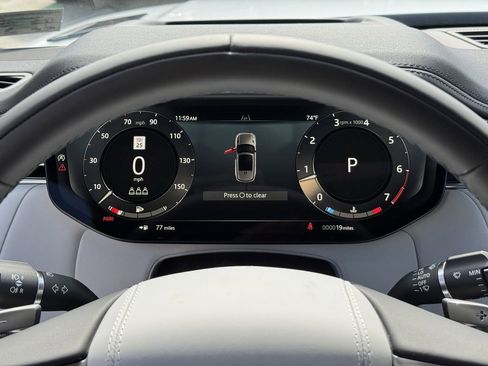 New 2025 Land Rover Range Rover Sport SE image 18