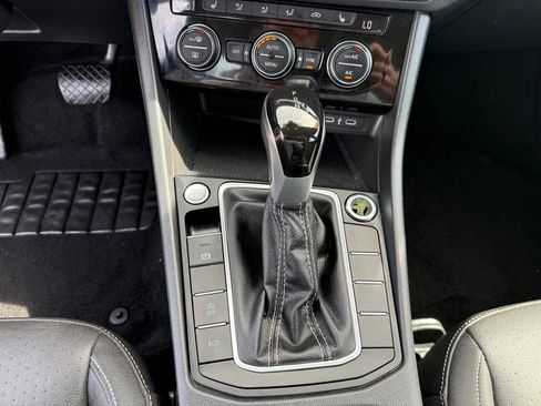 Used 2024 Volkswagen Jetta SE FWD image 20