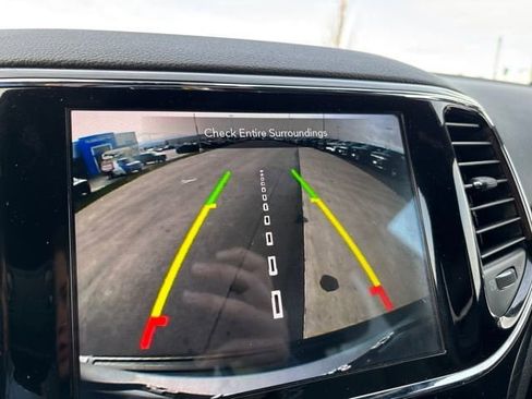 Used 2020 Jeep Grand Cherokee Altitude image 20