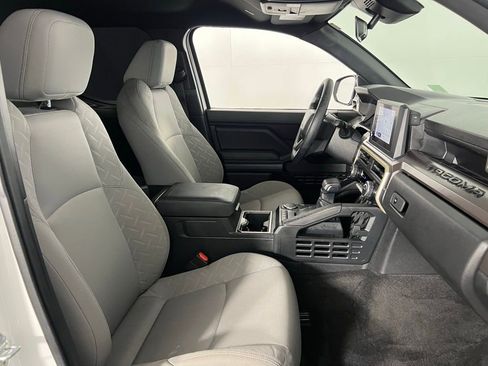Used 2024 Toyota Tacoma SR5 image 29