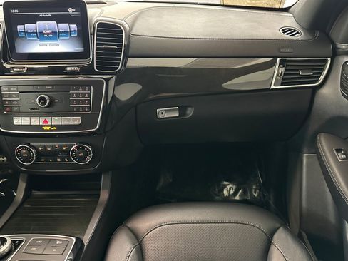 Used 2018 Mercedes-Benz GLE 43 AMG 4MATIC Coupe w/ Premium 3 Package image 29