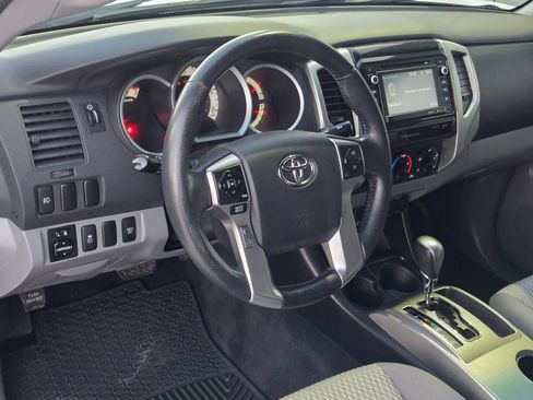 Used 2015 Toyota Tacoma 4x4 Double Cab image 11