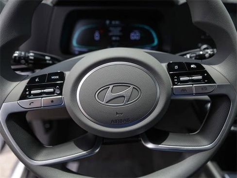 Certified 2025 Hyundai Elantra Blue image 14