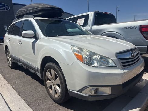Used 2012 Subaru Outback 2.5i Premium w/ All-Weather Pkg AWD/4WD image 2