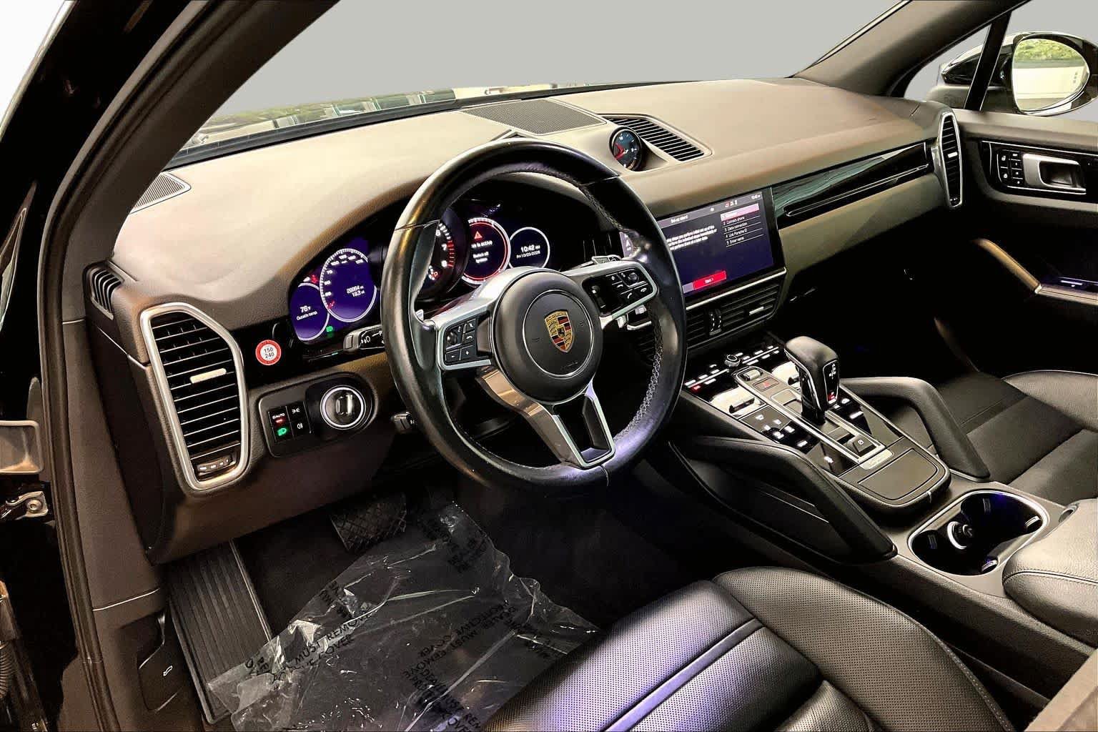 Used 2021 Porsche Cayenne AWD/4WD image 17