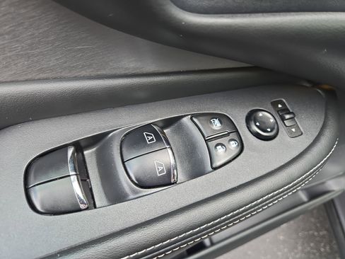 Used 2020 Nissan Murano SL w/ Moonroof Package image 15