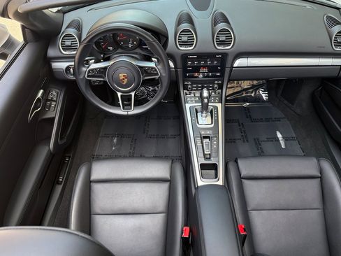 Used 2025 Porsche 718 Boxster w/ Premium Package RWD image 12