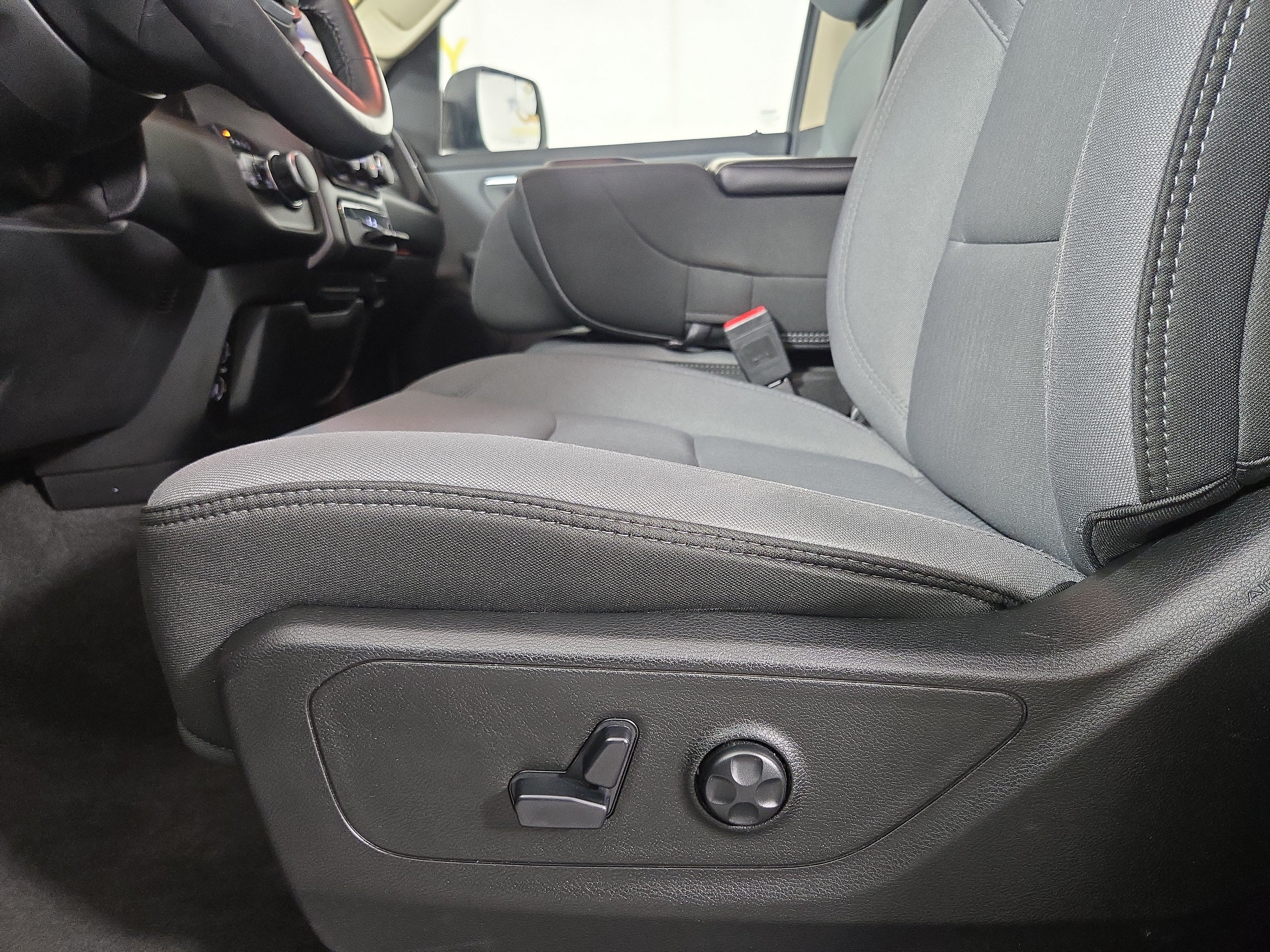 Used 2020 RAM 1500 Big Horn AWD/4WD image 28