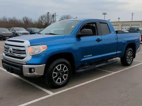 Used 2017 Toyota Tundra SR5 w/ SR5 Upgrade Package image 4