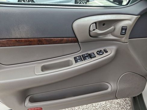 Used 2004 Chevrolet Impala image 17
