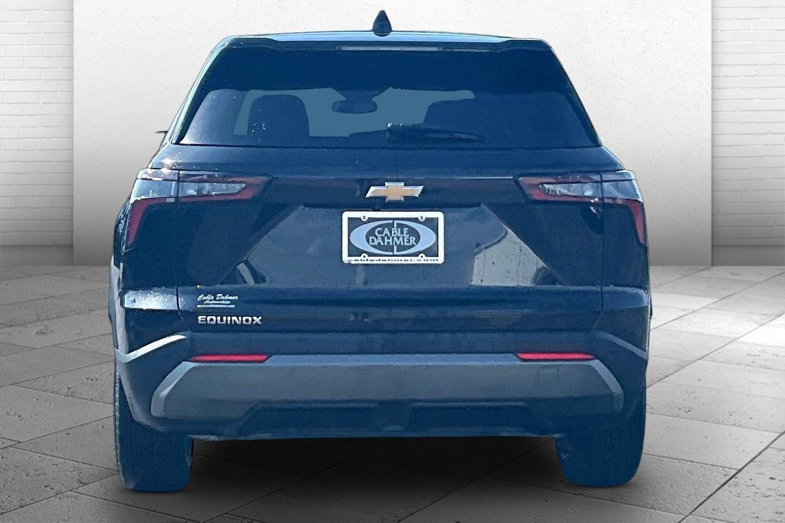 Used 2026 Chevrolet Equinox LT FWD image 3
