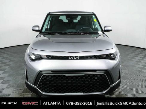 Used 2025 Kia Soul LX FWD image 23
