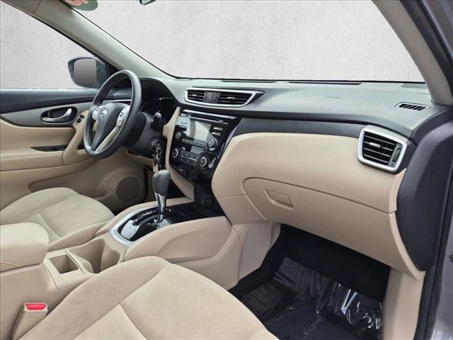 Used 2016 Nissan Rogue S AWD/4WD image 20