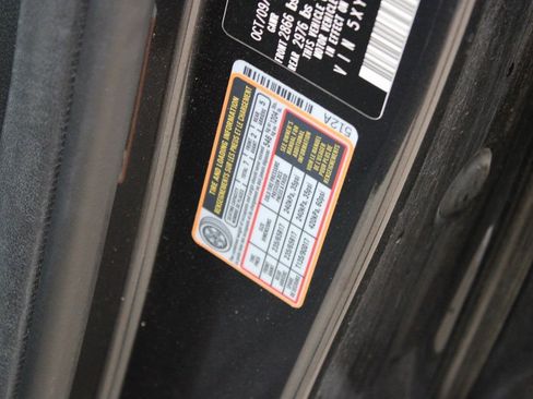 Used 2023 Kia Sorento LX image 31