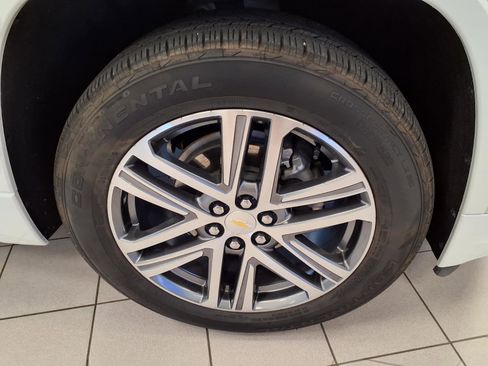 Used 2023 Chevrolet Traverse High Country FWD image 8