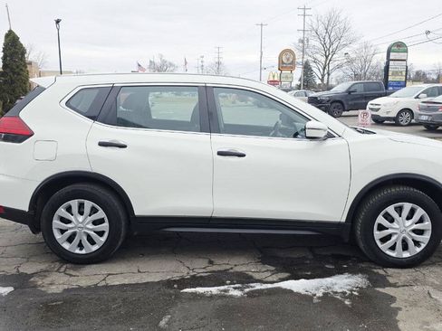 Used 2017 Nissan Rogue S FWD image 7