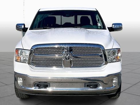Used 2018 RAM 1500 SLT image 3