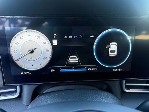 Used 2025 Hyundai Elantra SEL image 36