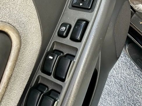 Used 2000 Mitsubishi Montero Sport LS image 13