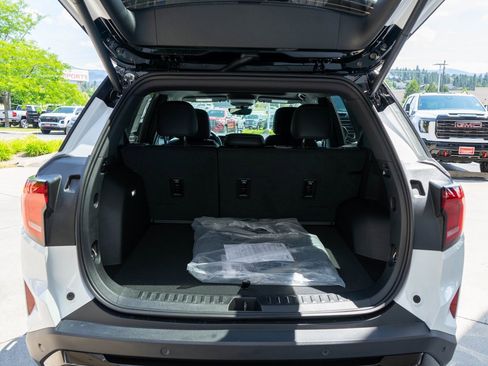 New 2026 GMC Terrain Elevation w/ Elevation Premium Package image 29