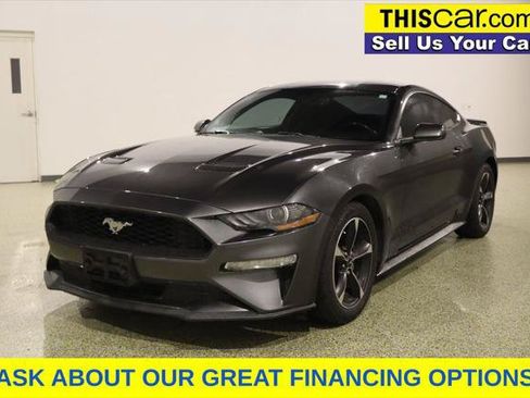 Used 2018 Ford Mustang Coupe RWD image 4