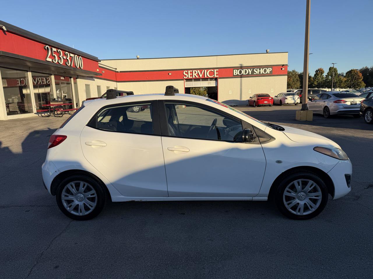 Used 2012 MAZDA MAZDA2 Sport FWD image 2