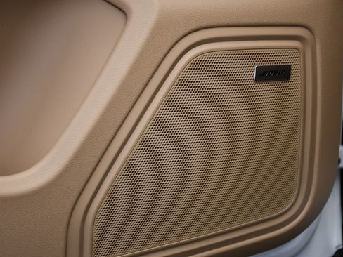 Used 2025 Porsche Macan image 37