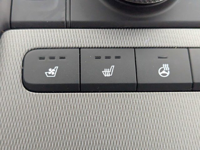 Used 2025 Hyundai Palisade Limited FWD image 25