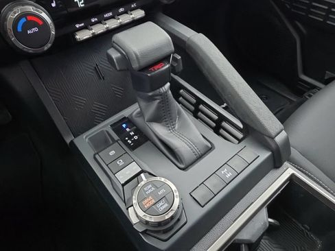 Used 2025 Toyota Tacoma TRD Off-Road AWD/4WD image 16