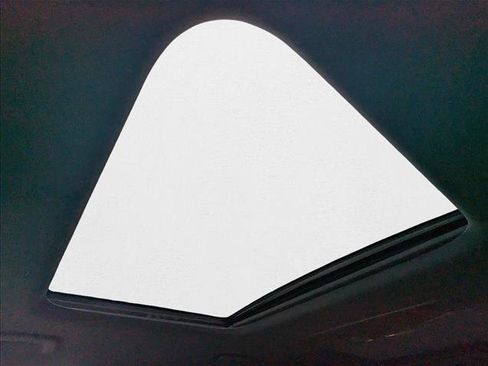 New 2024 Land Rover Discovery Metropolitan Edition image 15