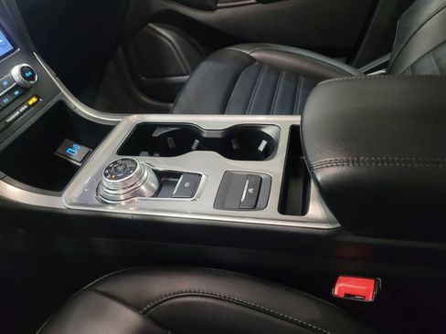 Used 2024 Ford Edge SEL image 26