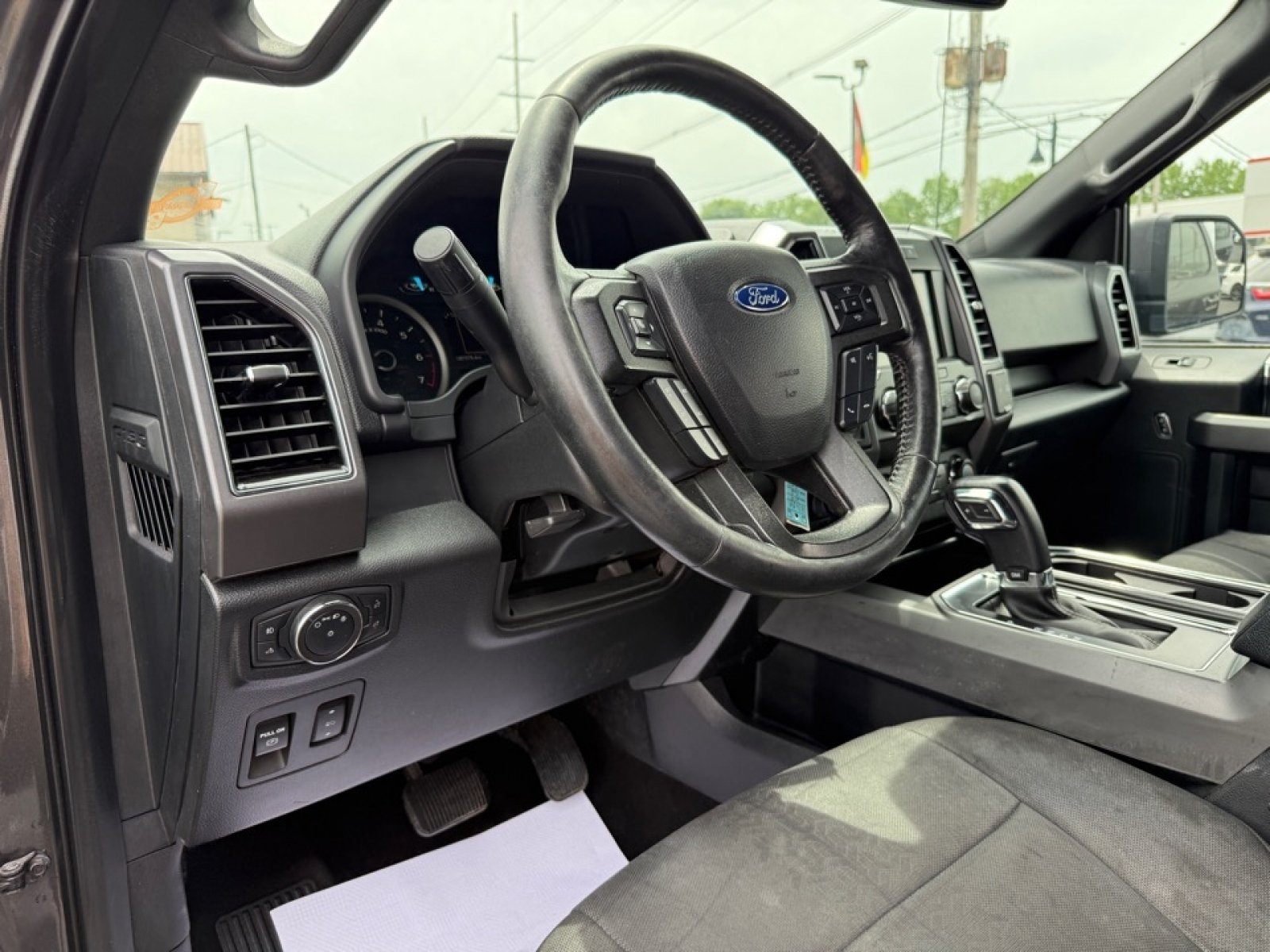 Used 2019 Ford F150 XLT w/ Equipment Group 302A Luxury AWD/4WD image 19