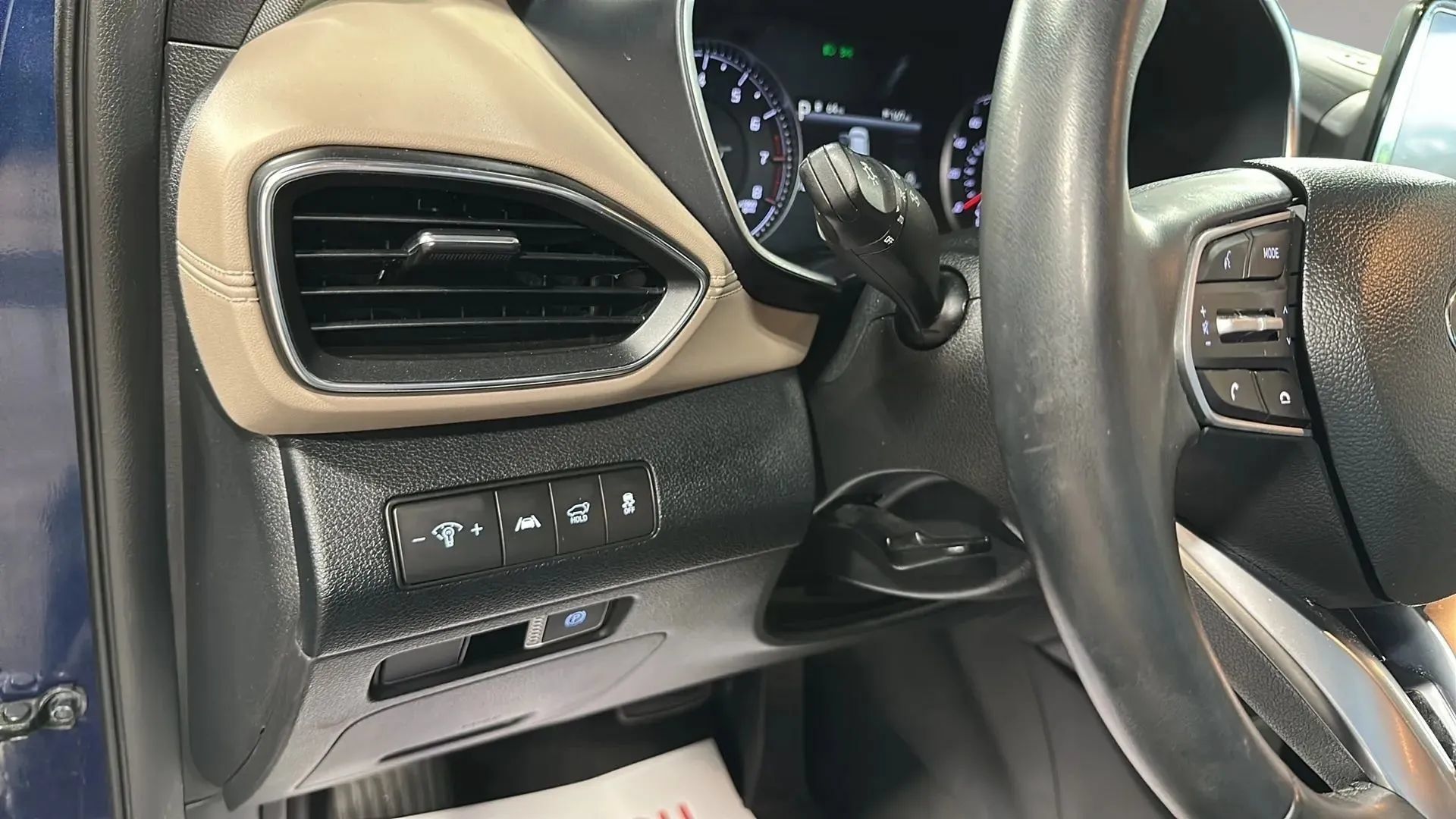 Used 2023 Hyundai Santa Fe SEL AWD/4WD image 30