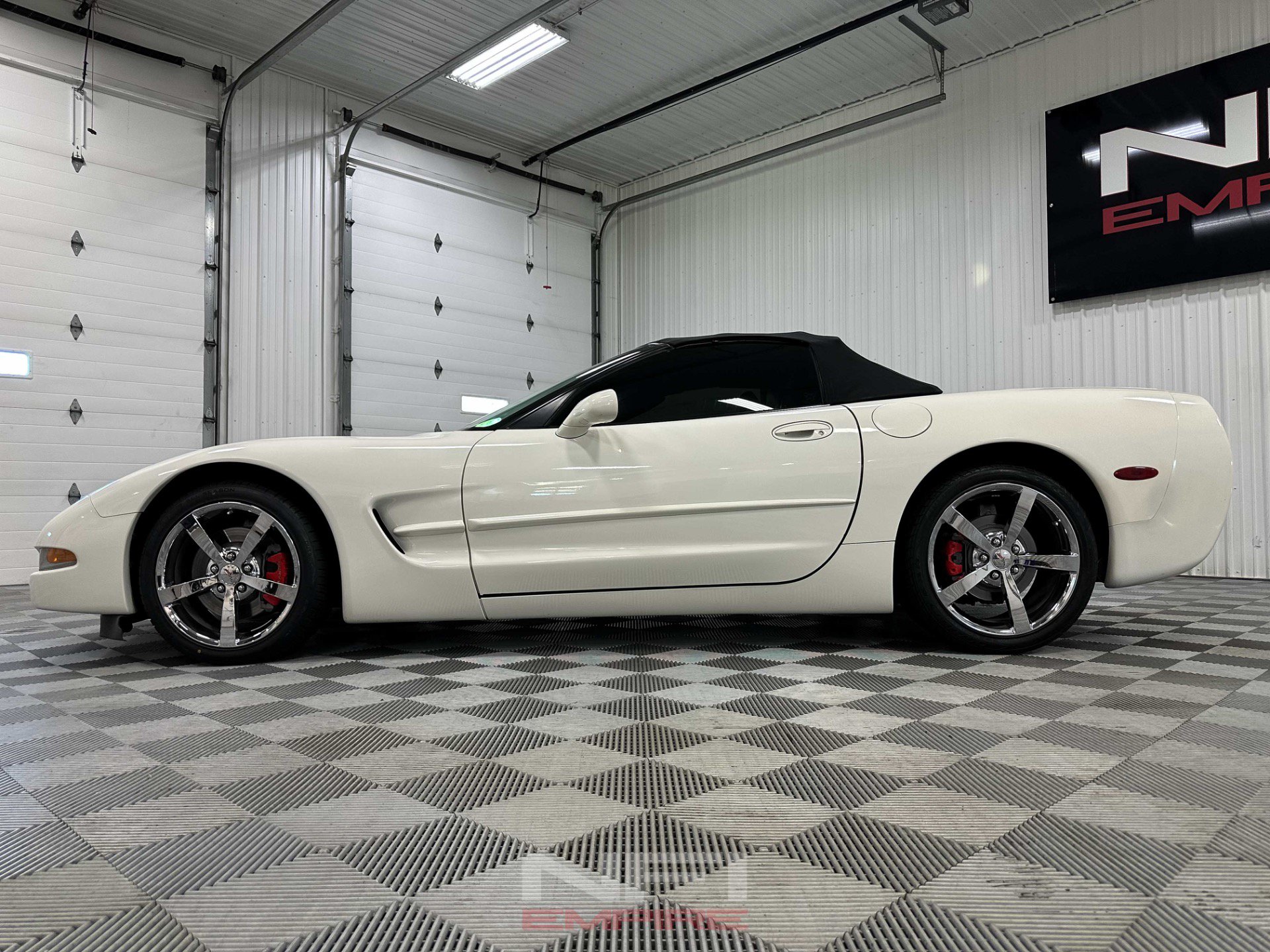 Used 2003 Chevrolet Corvette Convertible w/ Preferred Equipment Group1 RWD image 20